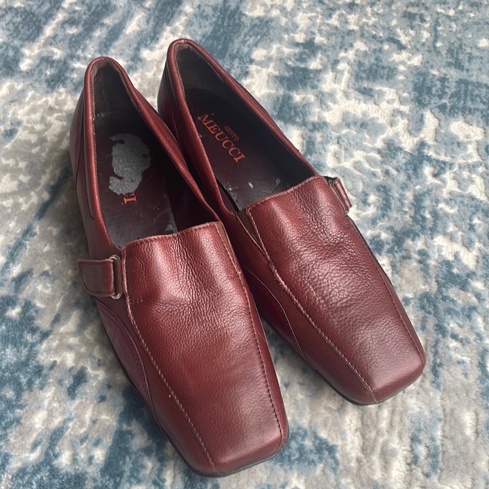 Sesto Meucci leather burgundy and brown loafers made in Italy size 7 women’s